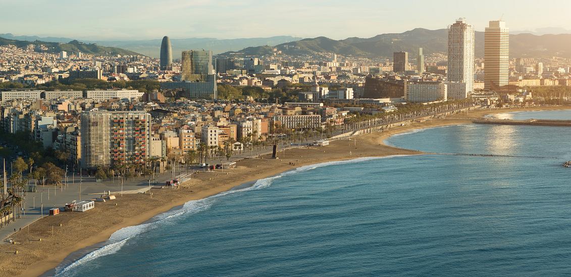 Découvrez la ville depuis le bord de mer